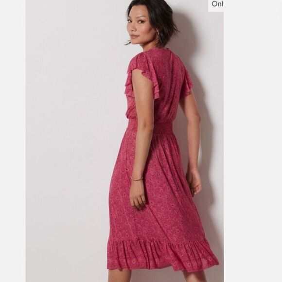 EVEREVE Elena Short Sleeve Floral V Neck MIdi Dress Pink Size Medium - Picture 3 of 14